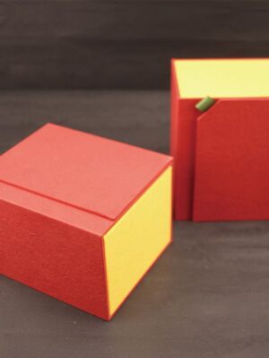 H2bbaf73a5c1d4e6782a06c8e032248e8E Gift box